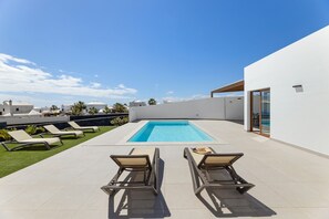 A heated pool - Villa Los Altos Navya 13B by Escape Home (Playa Blanca)