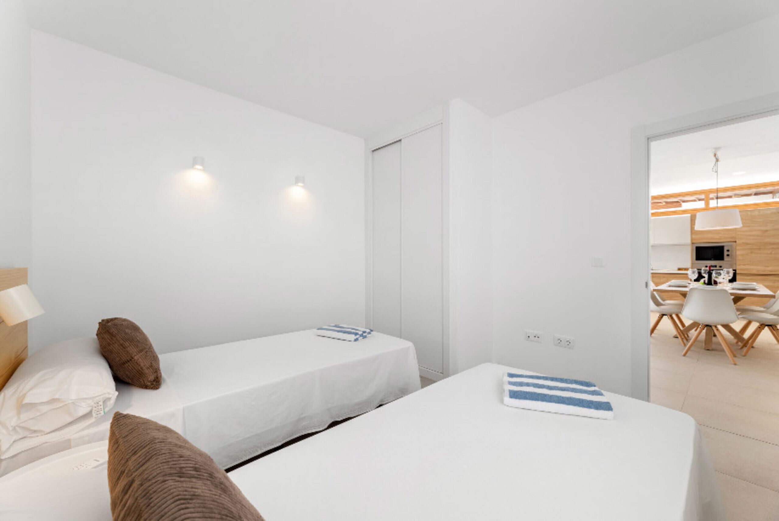 4 bedrooms, iron/ironing board, free WiFi, bed sheets