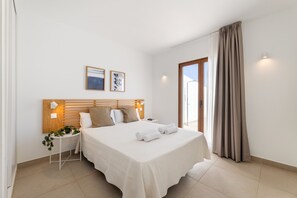 4 Schlafzimmer, Bügeleisen/Bügelbrett, kostenloses WLAN, Bettwäsche