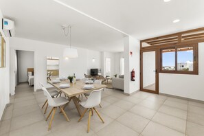 Dining - Villa Los Altos Aloe 7B by Escape Home (Playa Blanca)