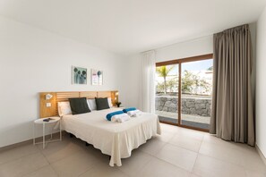 4 bedrooms, iron/ironing board, free WiFi, bed sheets - Villa Los Altos Tabaiba 7A by Escape Home (Playa Blanca)