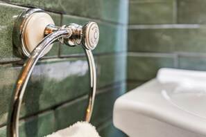 Bathroom - Clarence House (Londonderry)