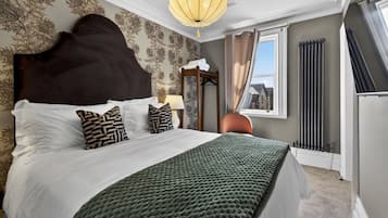Executive Double Room | Soundproofing, iron/ironing board, free WiFi