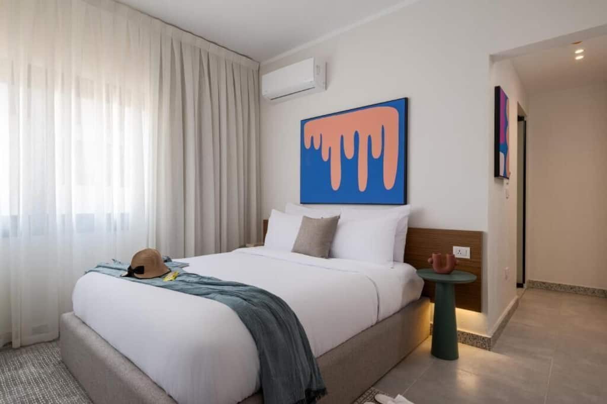 Standard Studio, City View | Iron/ironing board, free WiFi