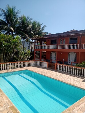 Outdoor pool - VACATION HOME IN ARARUAMA (Araruama)