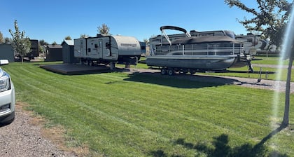Fully set-up camper just steps away from the beautiful Missouri River.