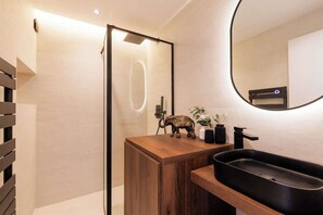 Shower - Quartier Marriott - Superbe 3 pièces (Cannes)