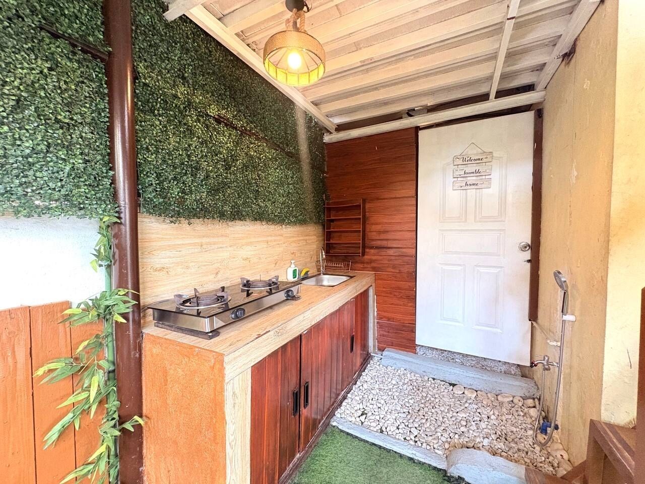 Fridge, microwave, stovetop, toaster