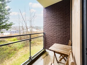 Balcony - Couple Stay at Hambachtal Holiday Park (Oberhambach)