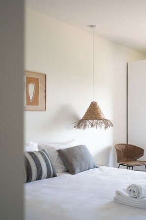 Double Room, Private Bathroom | Desk, laptop workspace, blackout drapes, free WiFi - Outsite Sagres - Work Connect Explore (Sagres)