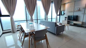 Luxe suite, 3 slaapkamers, uitzicht op de stad | Interieur