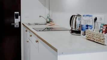 Comfort Apartment, City View | Private kitchen
