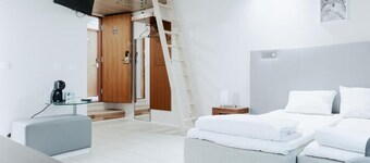 Cozy Suites