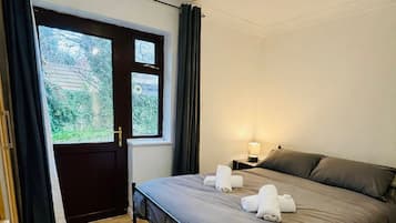 Bügeleisen/Bügelbrett, WLAN, Bettwäsche