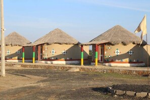 Exterior - Rann Roshni Homestay – Family Friendly Stay in Kutch 3 (Bhirandiara)