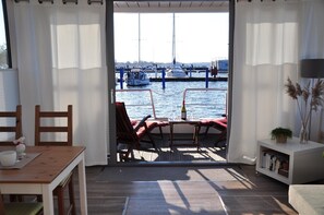 Mobile Home | Living room - Hausboot im Stadthafen in Ribnitz-damgarten (Ribnitz-Damgarten)