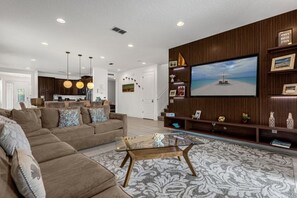 Smart TV, video games - 371P Fabulous 8 BD Private Pool & Spa - By Disney (Kissimmee)
