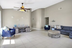 Smart TV, video games - 25% Off Magic Villa with Pool (Kissimmee)
