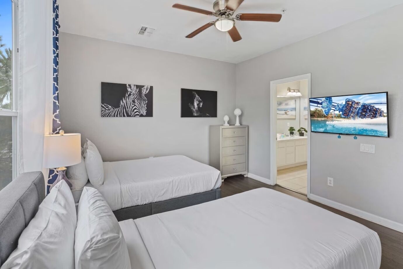 Iron/ironing board, travel crib