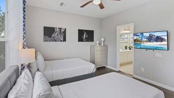 Iron/ironing board, travel crib