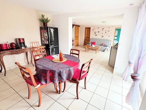 Quiet country & family gîte 20min from Caen