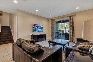 Smart TV, video games - 25% Off 8BR Villa w/Private Pool/Spa/Game & Movie Room! (Kissimmee)