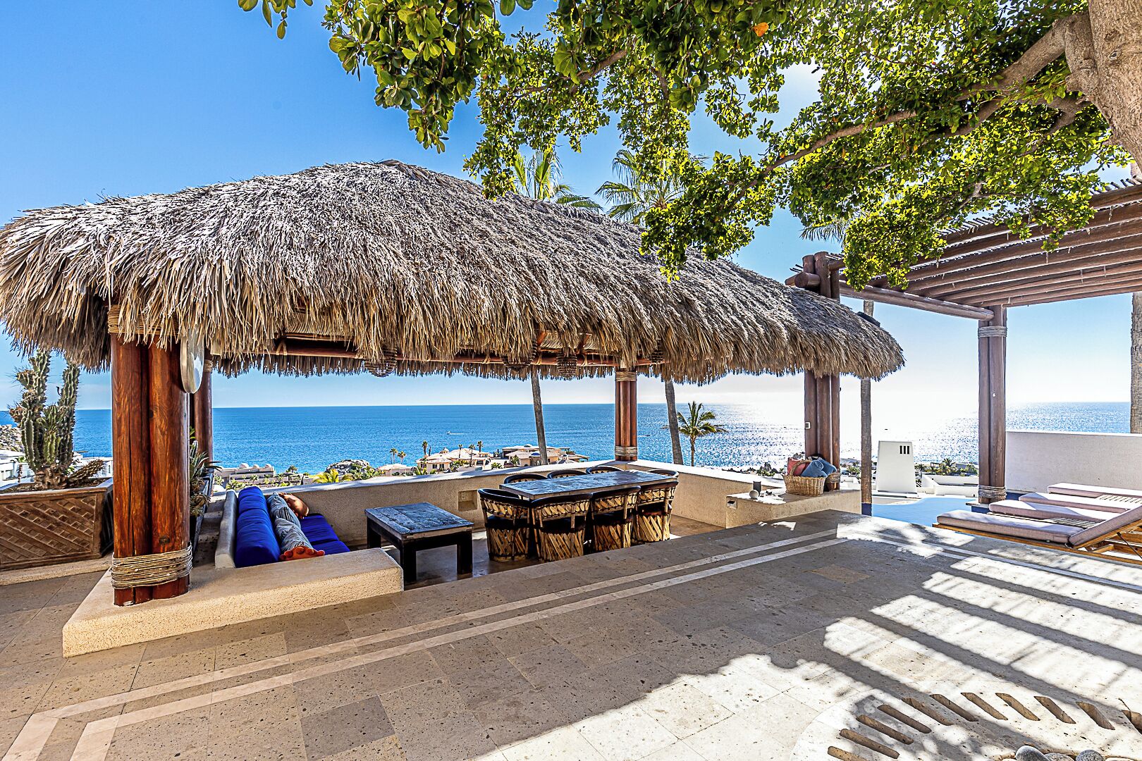 House | Terrace/patio