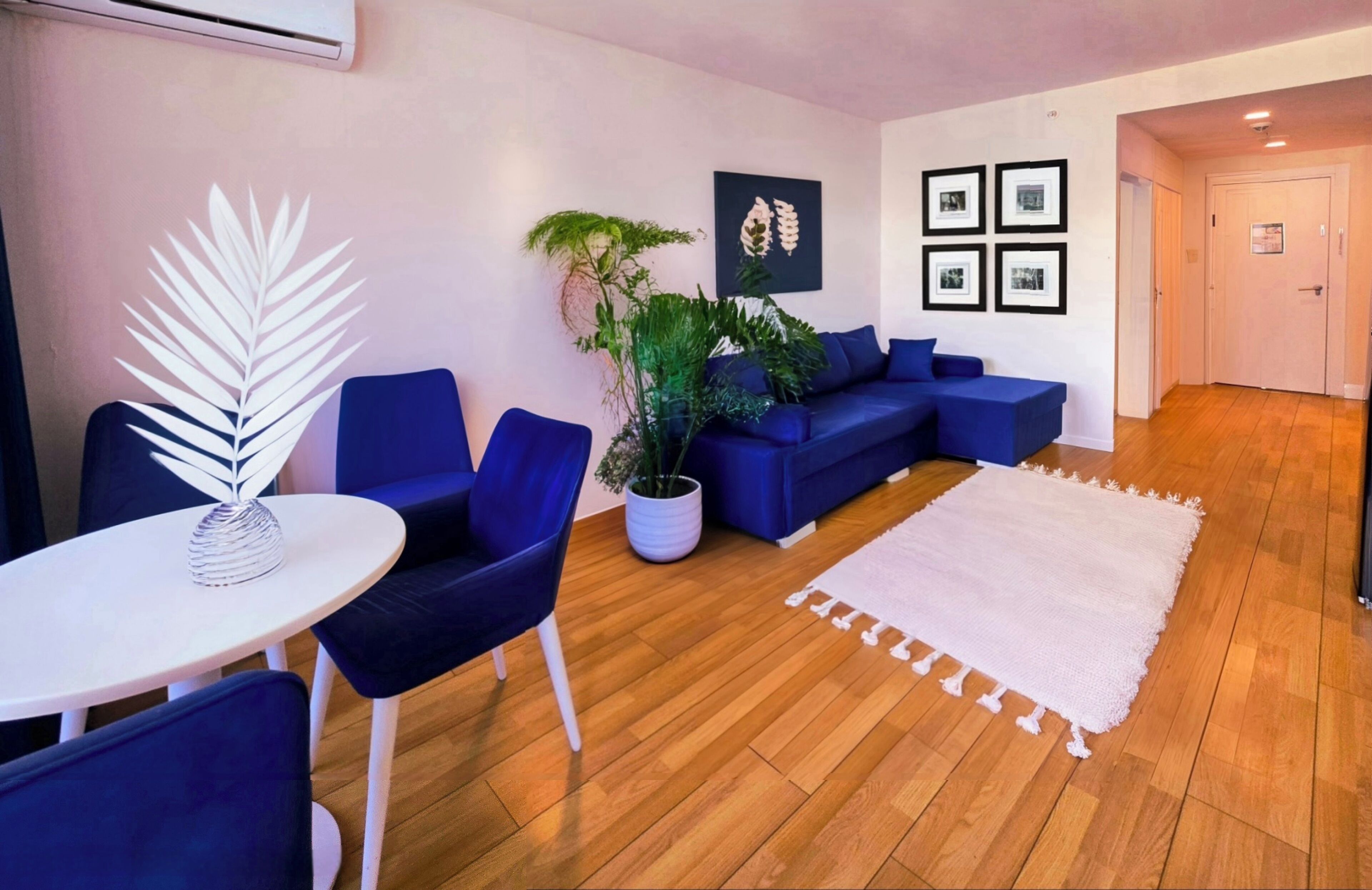 スーペリア スイート | リビングルーム | 49 インチのスマートテレビ (デジタル放送視聴可)