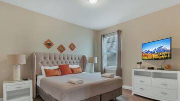 Iron/ironing board, travel crib