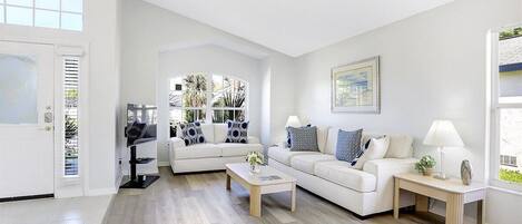 Smart TV, video games