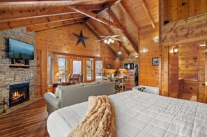 Iron/ironing board, free WiFi, bed sheets - Little River Cabin | Studio Log Cabin Near Downtown Pigeon Forge (Sevierville)