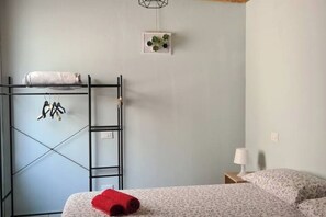 2 chambres, Wi-Fi gratuit, draps fournis
