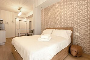 Iron/ironing board, free WiFi, bed sheets - Emerald BGY Charme Suite (Bergamo)