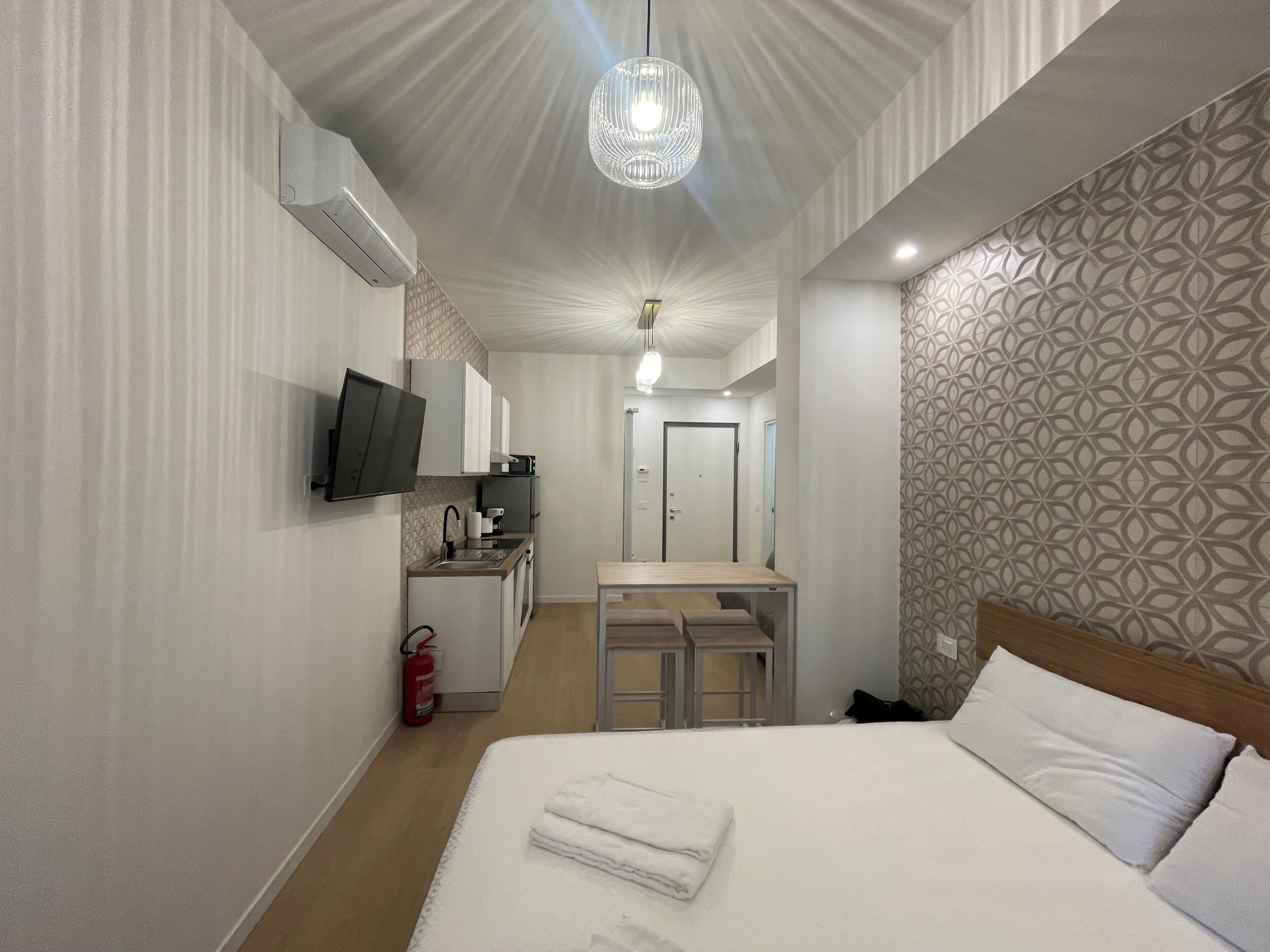 Bügeleisen/Bügelbrett, kostenloses WLAN, Bettwäsche