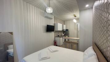 Bügeleisen/Bügelbrett, kostenloses WLAN, Bettwäsche