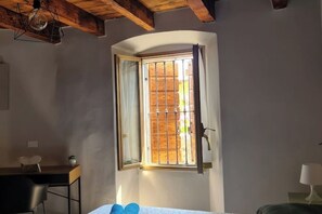1 bedroom, free WiFi, bed sheets - Ander Apartment - Comfort and tranquility near the lake (Provincia di Brescia)