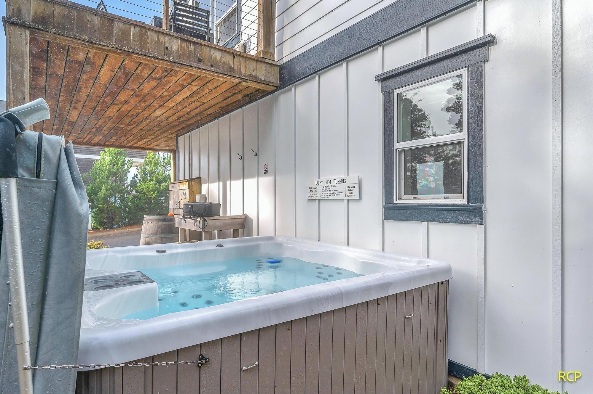 Cozy Hot Tub
