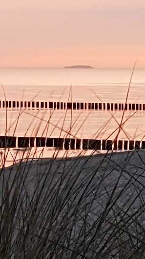Beach nearby - Room 'Ferienzimmer Hühnernest Hirtenweg 3' with Wi-Fi (Zingst)