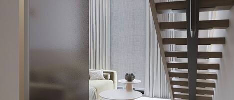 Junior Duplex, Pool View | Interior