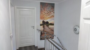 Interior - Holiday Home 'Haus Windflüchter 3b' with Private Terrace, Private Garden and Wi-Fi (Zingst)