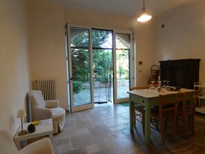Interior - Portion of ancient country villa in Itria Valley - Apartment "Capasone" (Ceglie Messapica)