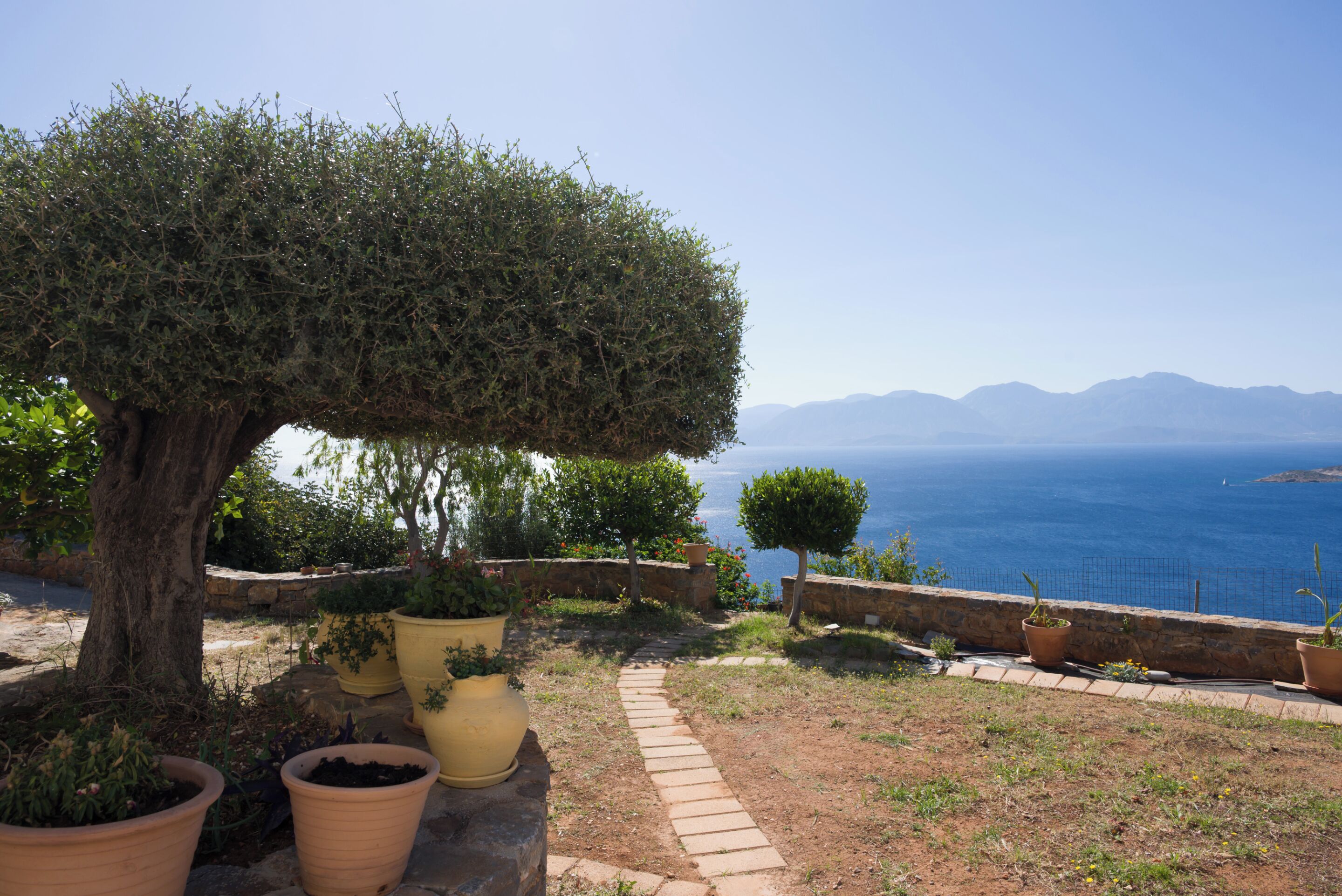 Villa, vistas al mar | Vistas al jardín