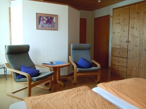 2 Schlafzimmer, Bügeleisen/Bügelbrett, Reisekinderbett, kostenloses WLAN