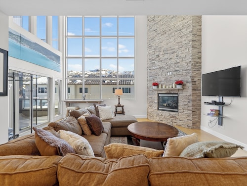 Cozy Brian Head Condo for Skiing and Summer Fun