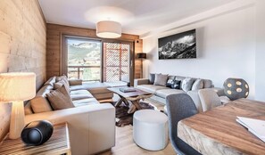 Living area - Gabelac - alpine apartment with jacuzzi châtel (Châtel)