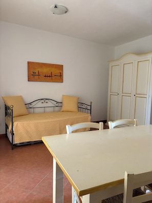 Interior - MARINELLA RESIDENCE (Golfo Aranci)