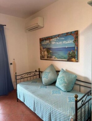 TV - MARINELLA RESIDENCE (Golfo Aranci)