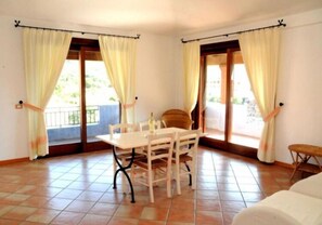 TV - MARINELLA RESIDENCE (Golfo Aranci)