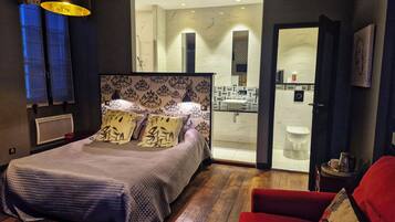 Comfort Double Room | Premium bedding, individually decorated, individually furnished