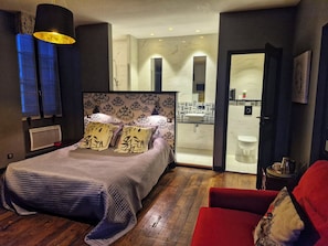 Premium bedding, individually decorated, individually furnished - Onigourmand (Oloron-Sainte-Marie)